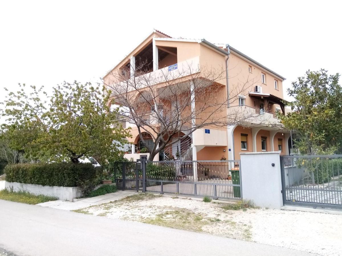 Apartments Vanja Skara Biograd Biograd Na Moru Exterior foto